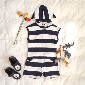 Set of sleeveless top & shorts